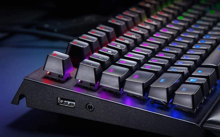 Razer BlackWidow Elite mit USB- und Audioanschluss