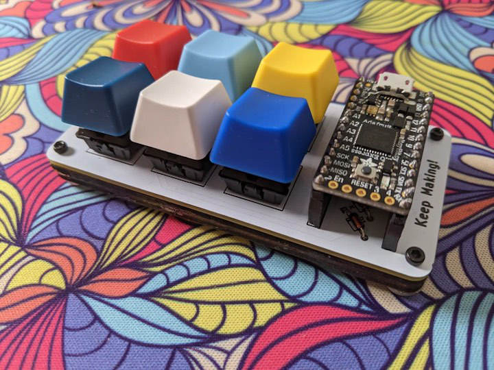 BYO Mechanicyl Keyboard in Regenbogenfarben