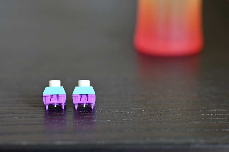 Kailh Boxed Inductive Switches auf Tisch