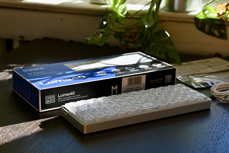 Epomaker Luma40 Lieferumfang Seitansicht